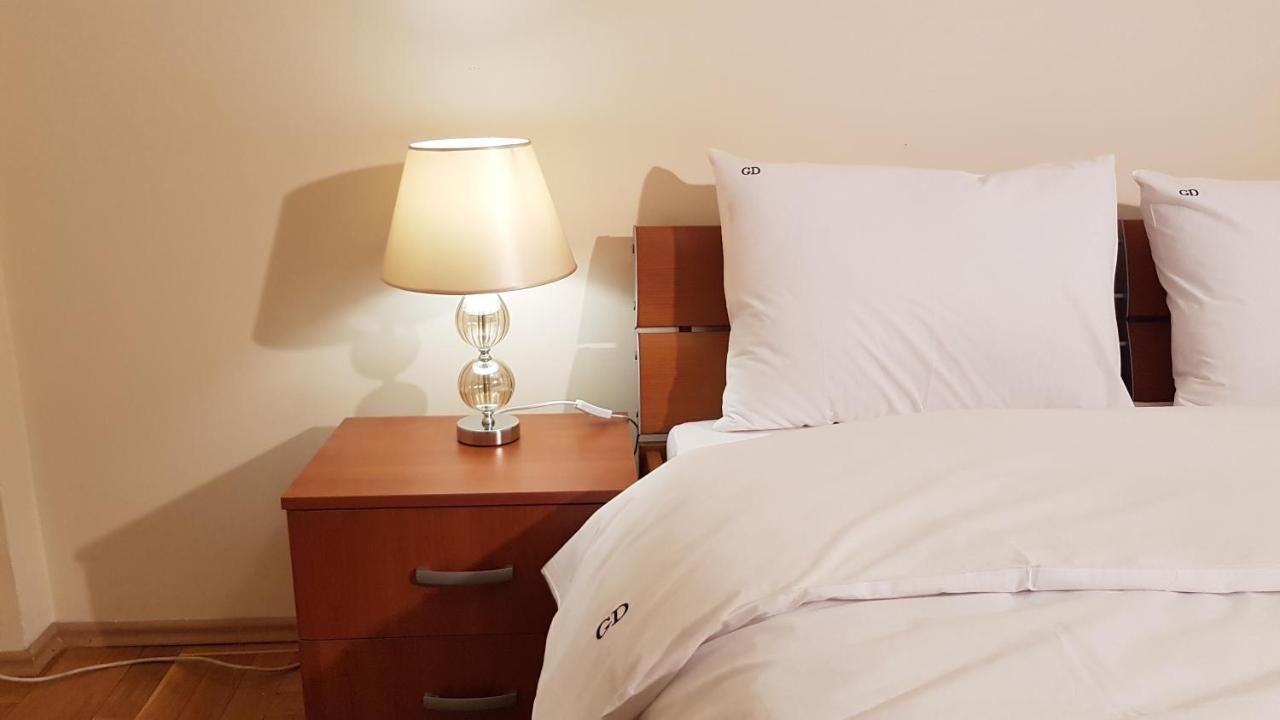 Golden Delight Central Apartment 스코페 외부 사진